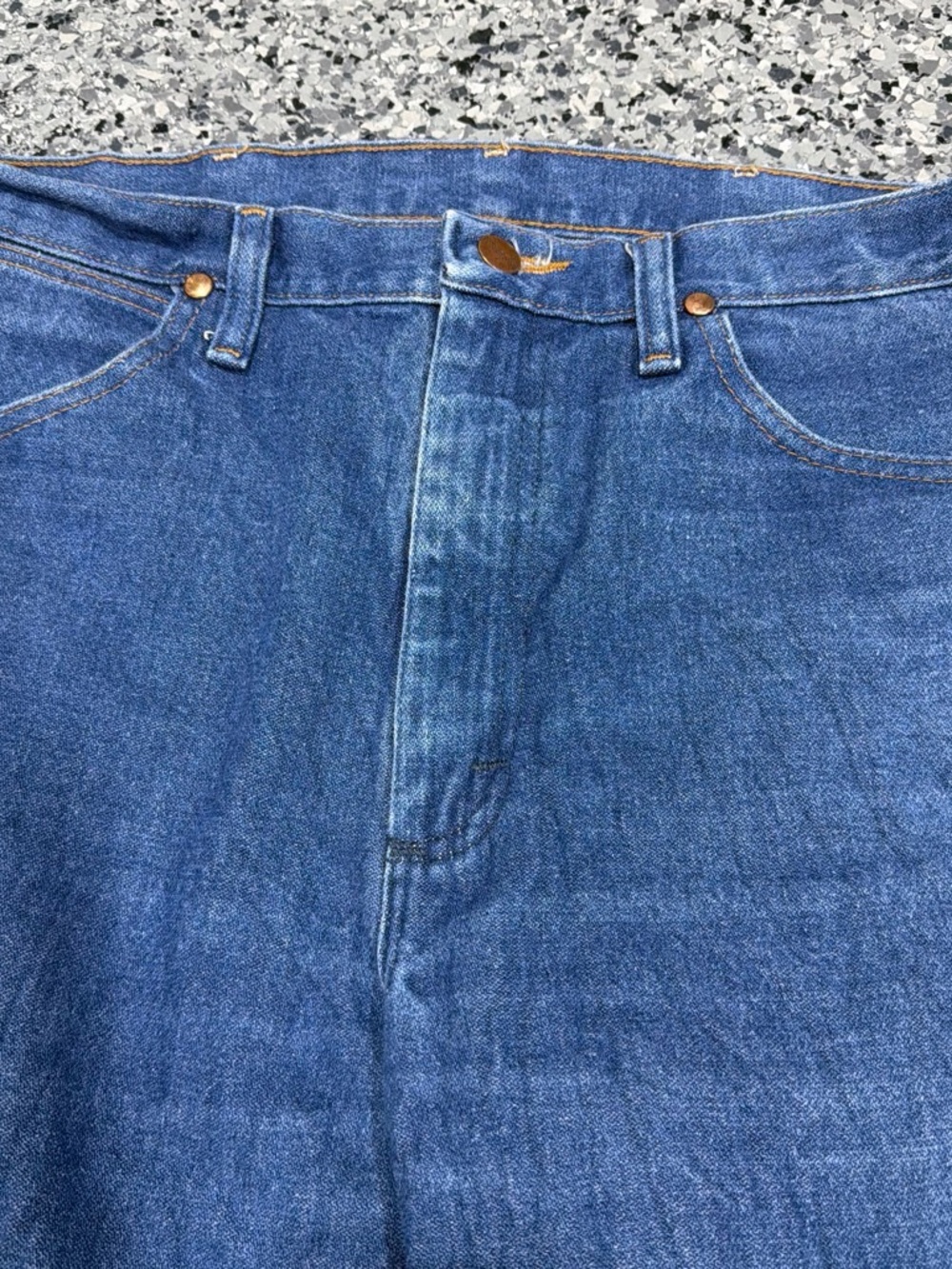 Wrangler Men's Bootcut Jeans in Medium Blue Denim